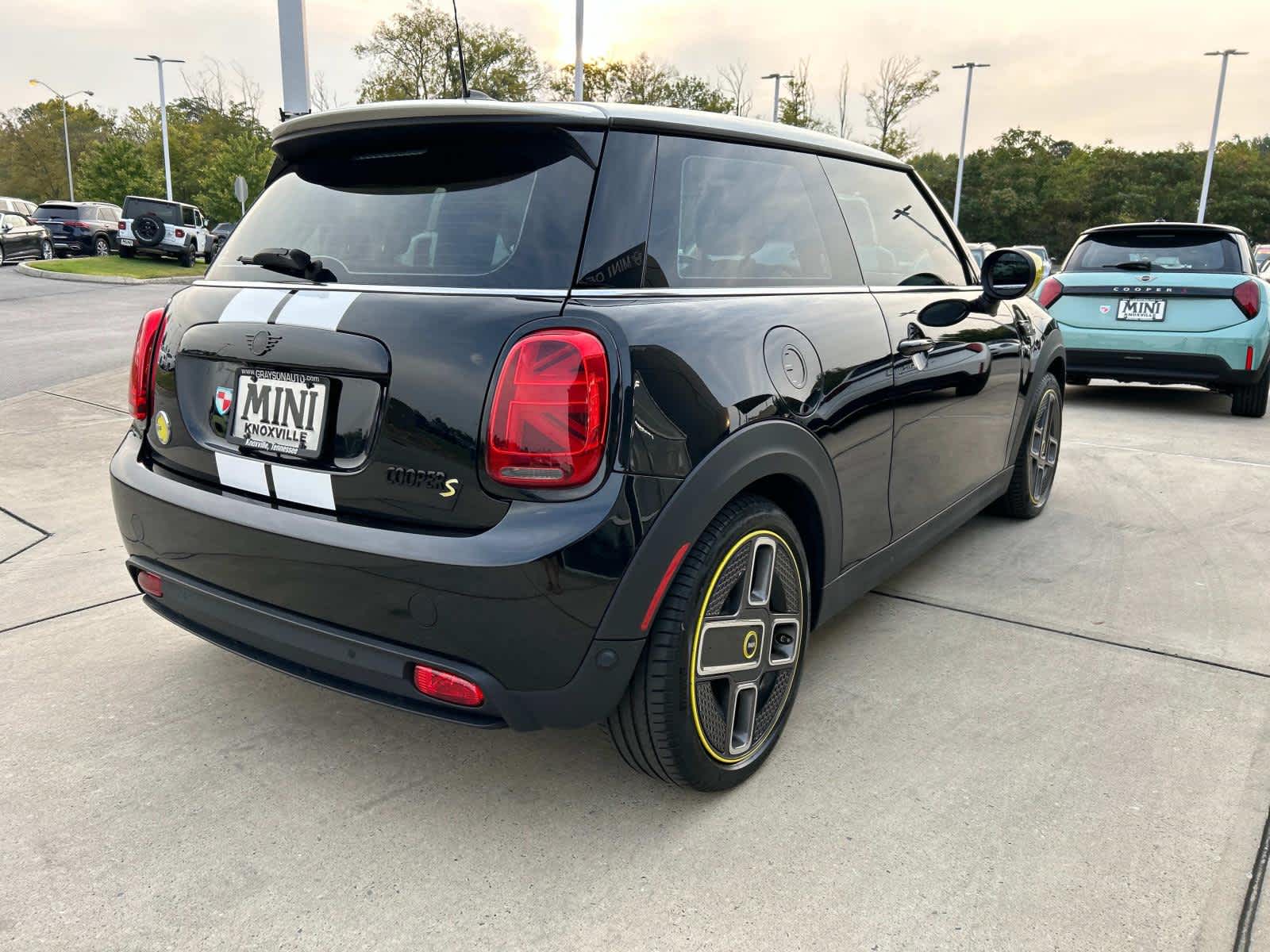 2022 MINI Hardtop 2 Door Cooper SE 6