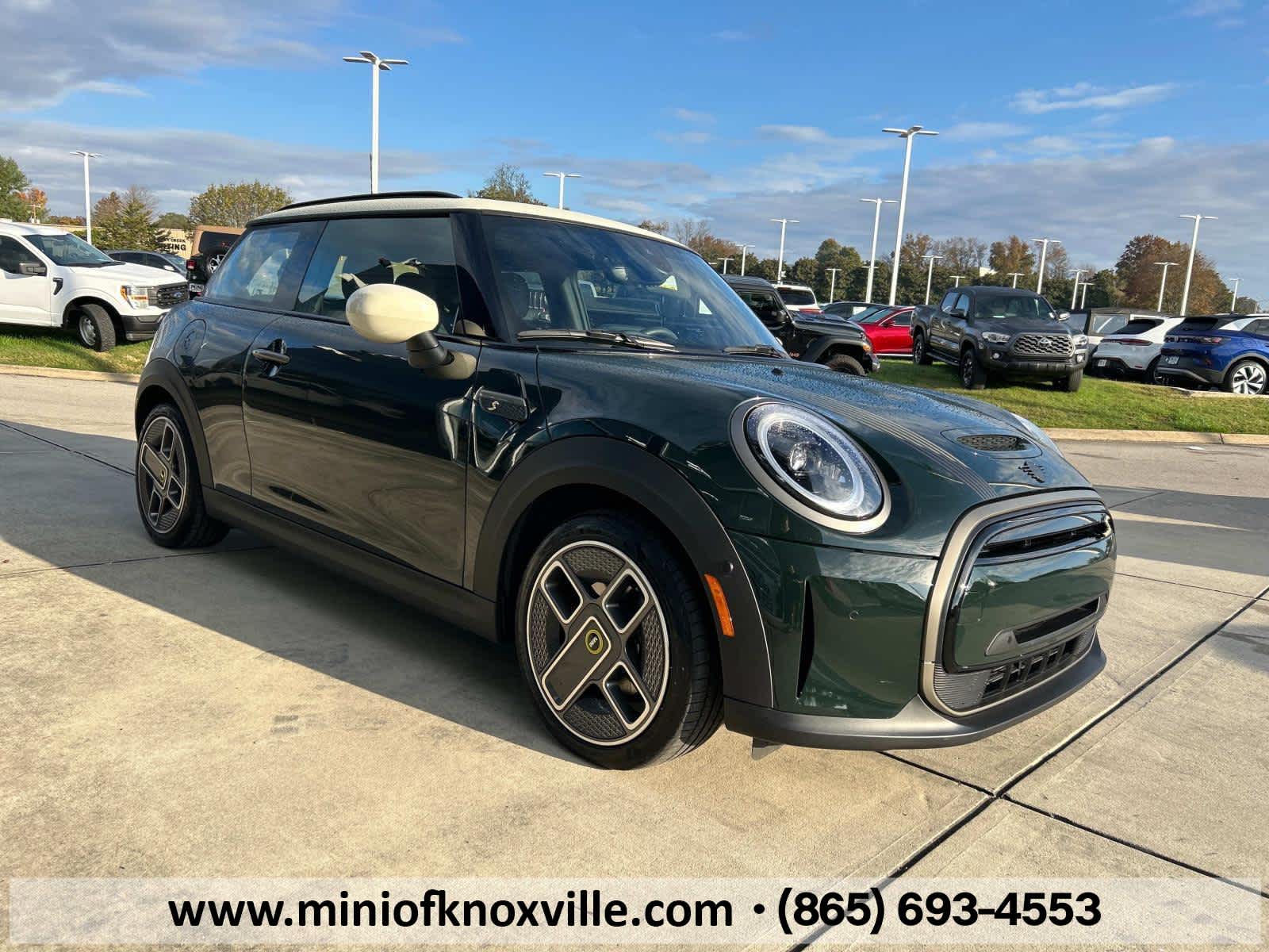 2024 MINI Hardtop 2 Door Cooper SE 4