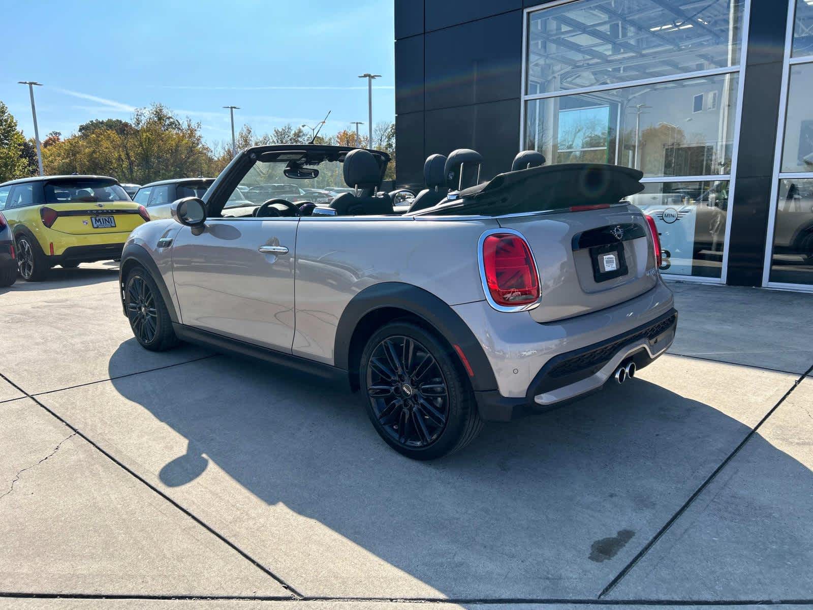 2024 MINI Convertible Cooper S 8