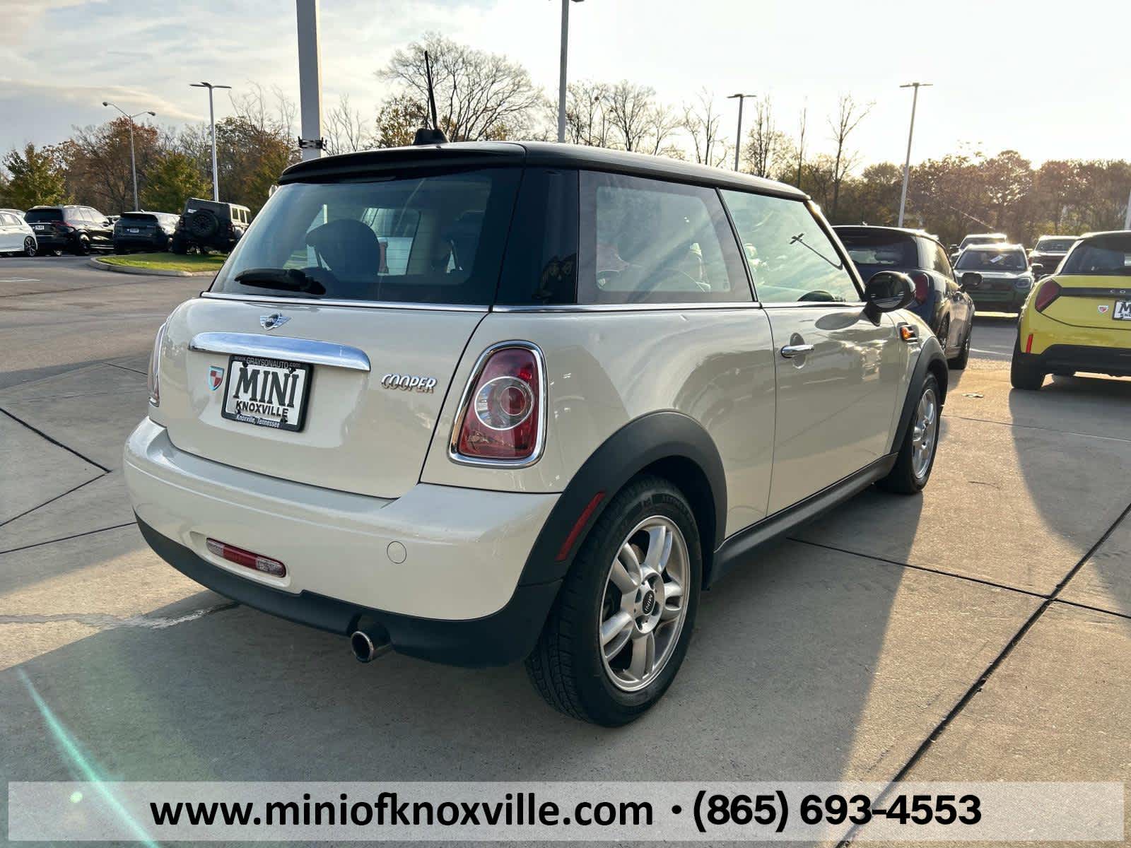 2012 MINI Cooper Hardtop  6