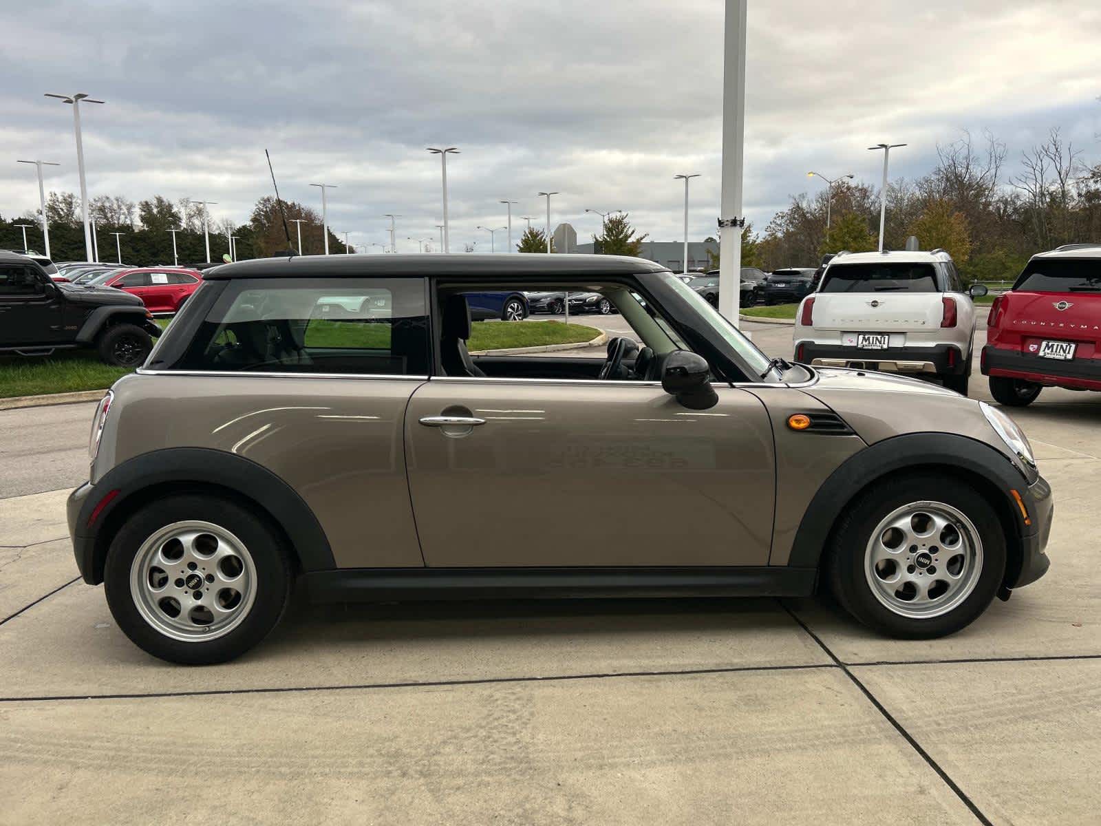 2013 MINI Cooper Hardtop  5