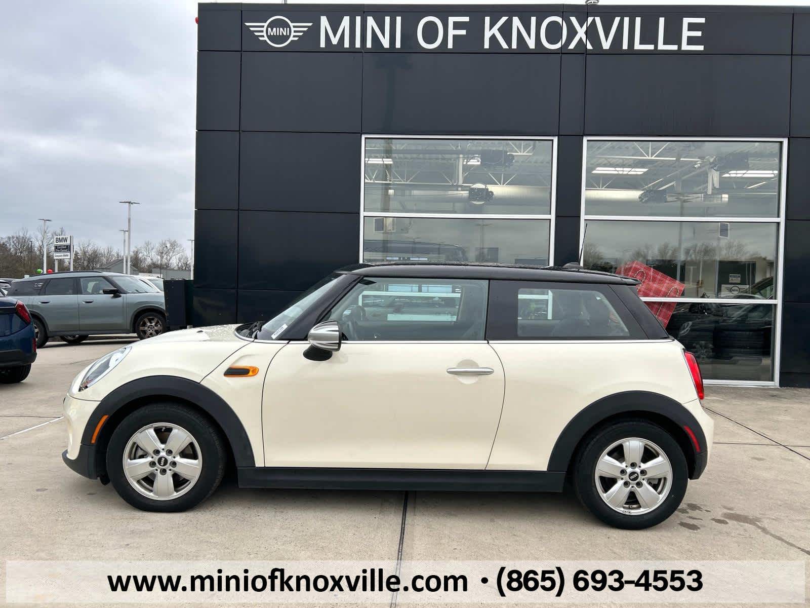 2015 MINI Cooper Hardtop  1