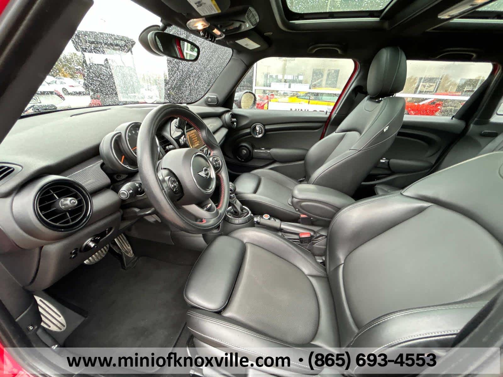 2015 MINI Cooper Hardtop 4 Door  10