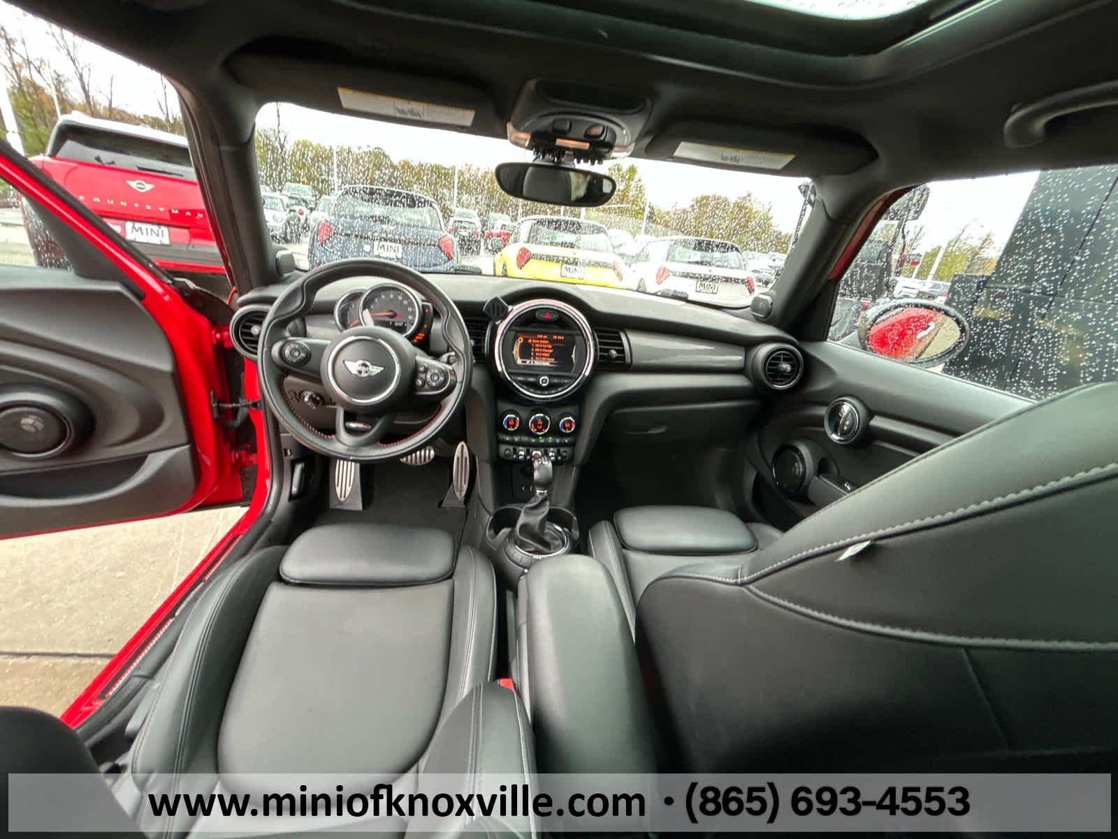 2015 MINI Cooper Hardtop 4 Door  13