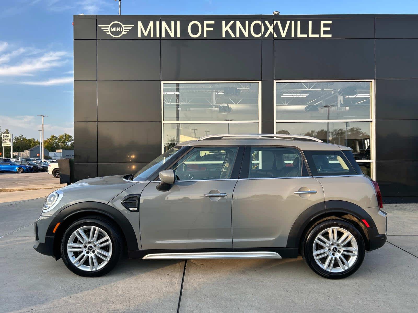 2022 MINI Countryman Cooper 1