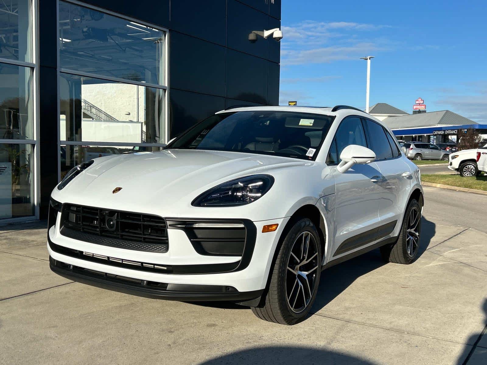 2023 Porsche Macan  2