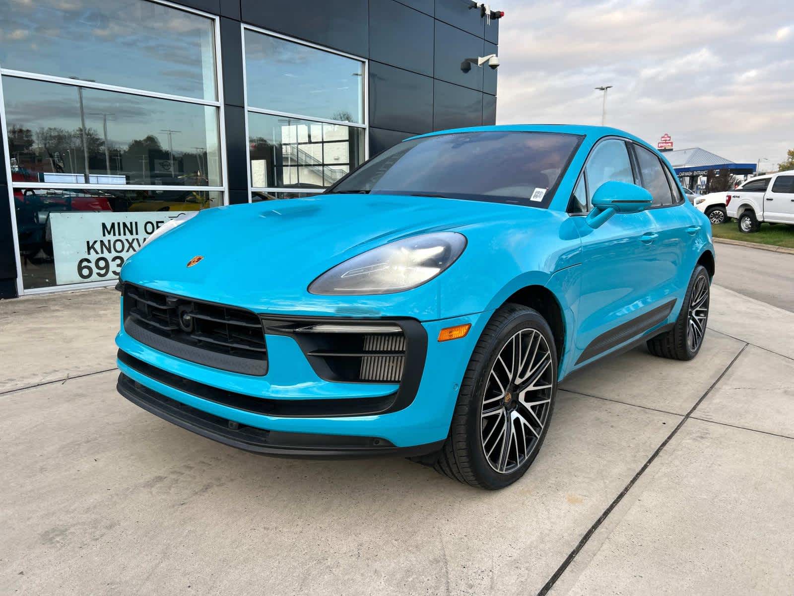 2022 Porsche Macan S 2