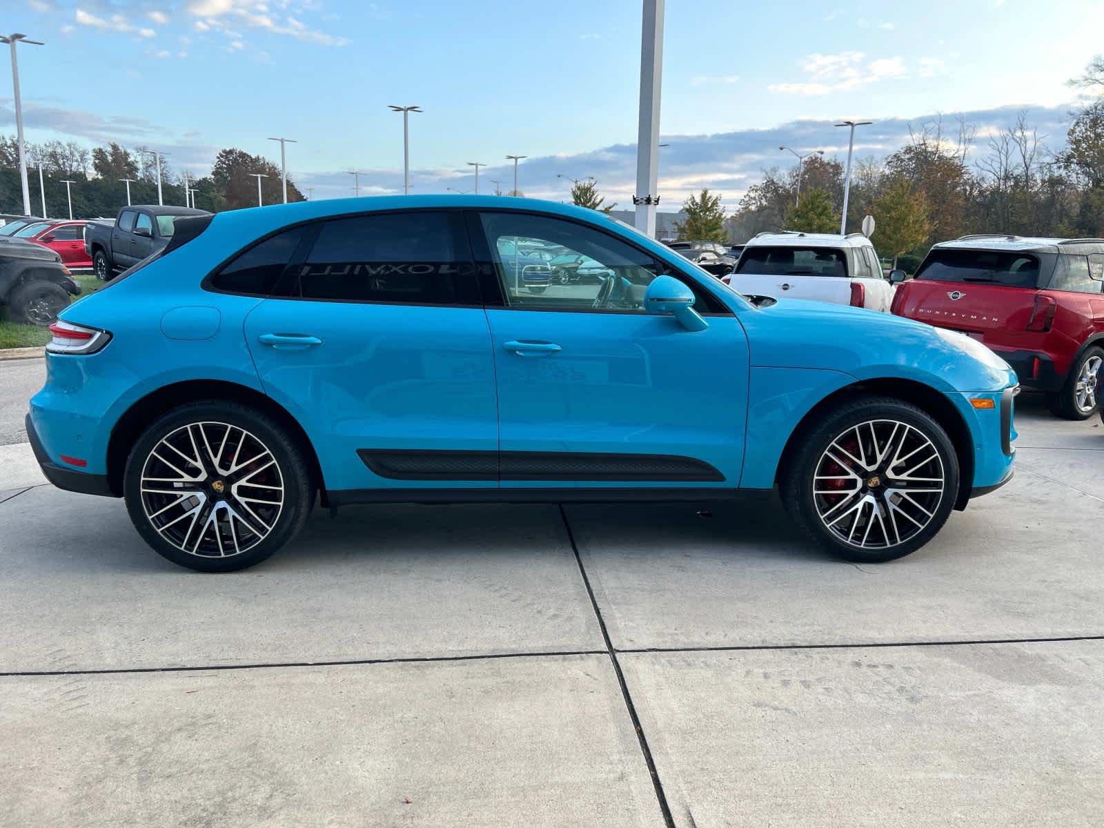 2022 Porsche Macan S 5