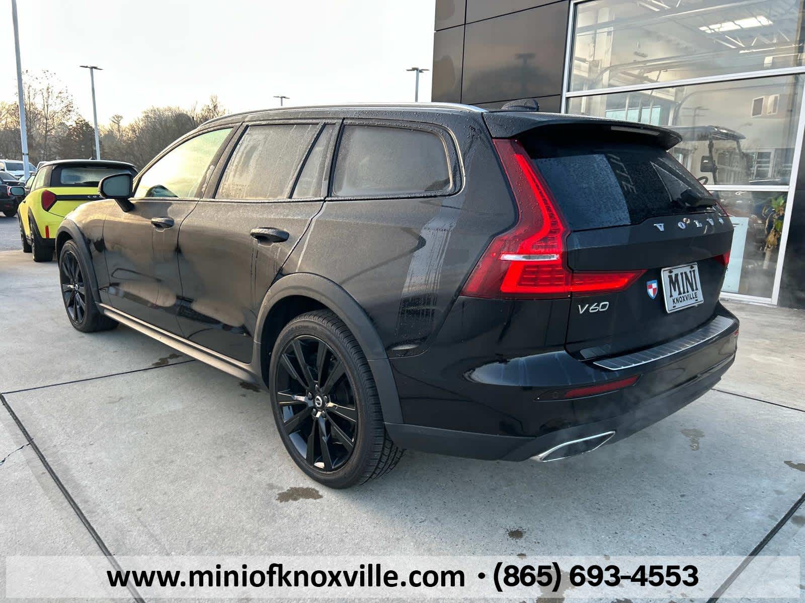 2021 Volvo V60 Cross Country  8