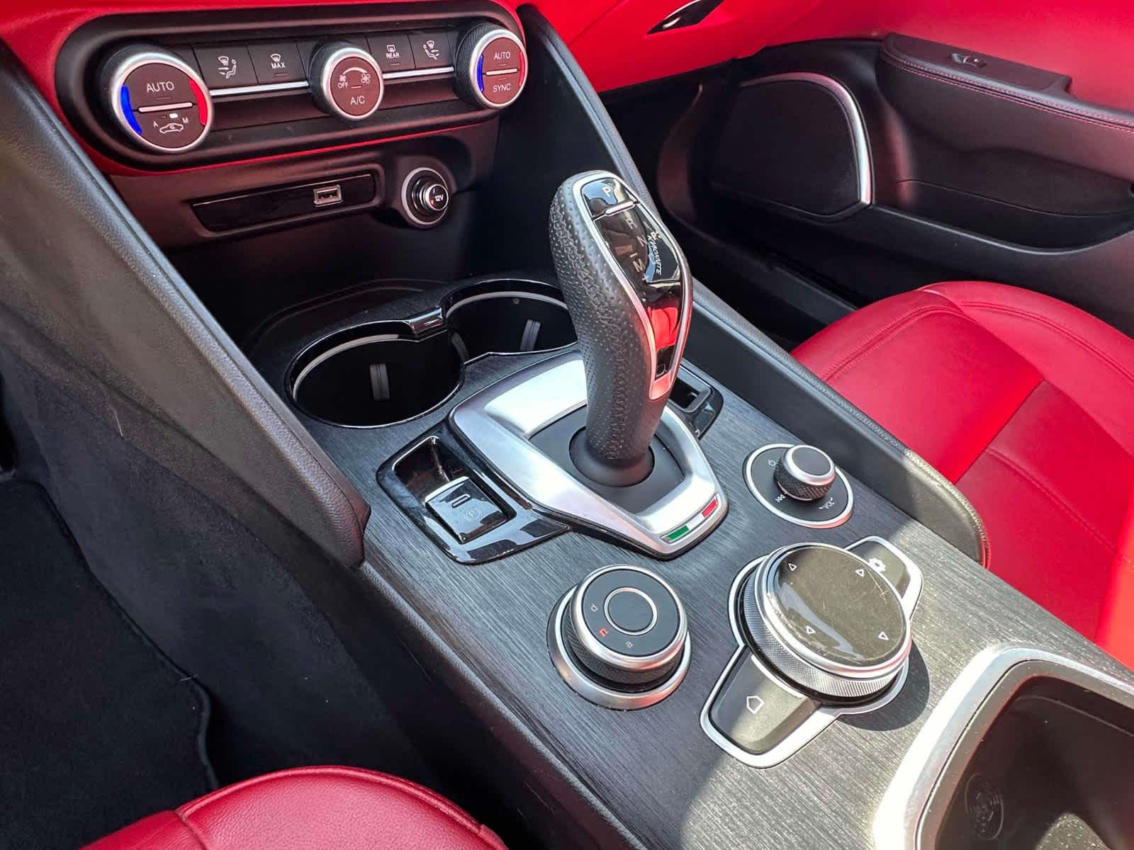 2021 Alfa Romeo Giulia  25