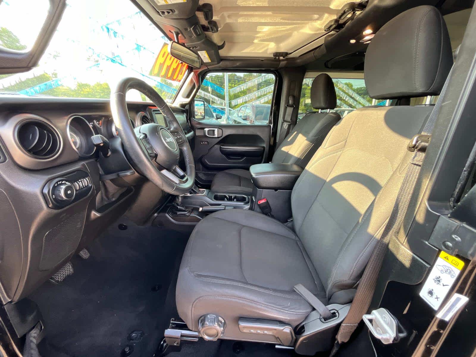 2019 Jeep Wrangler Sport S 18