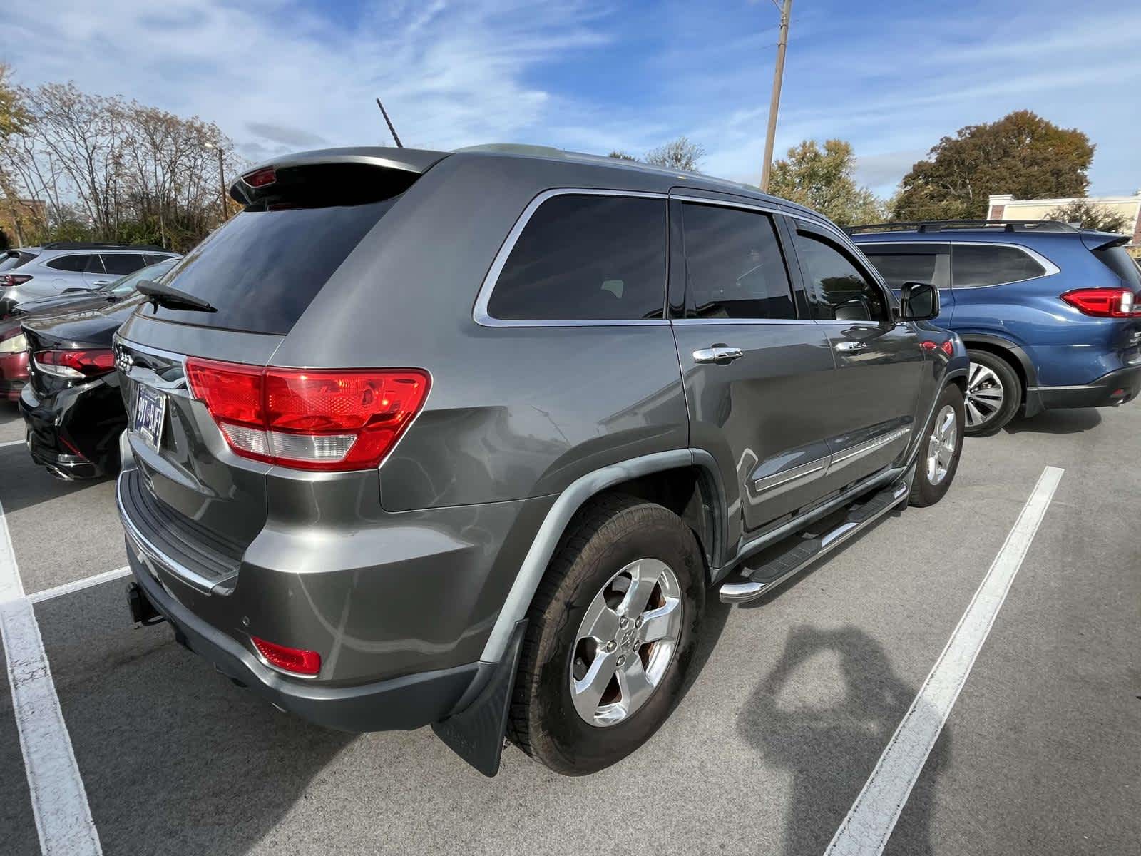 2012 Jeep Grand Cherokee Overland Summit 4