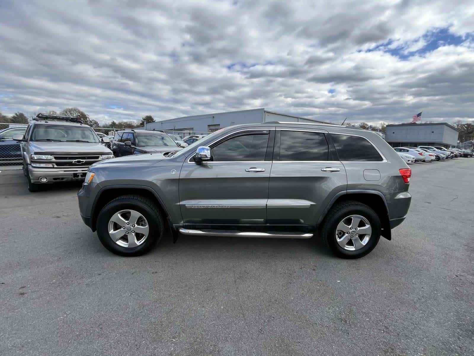 2012 Jeep Grand Cherokee Overland Summit 5