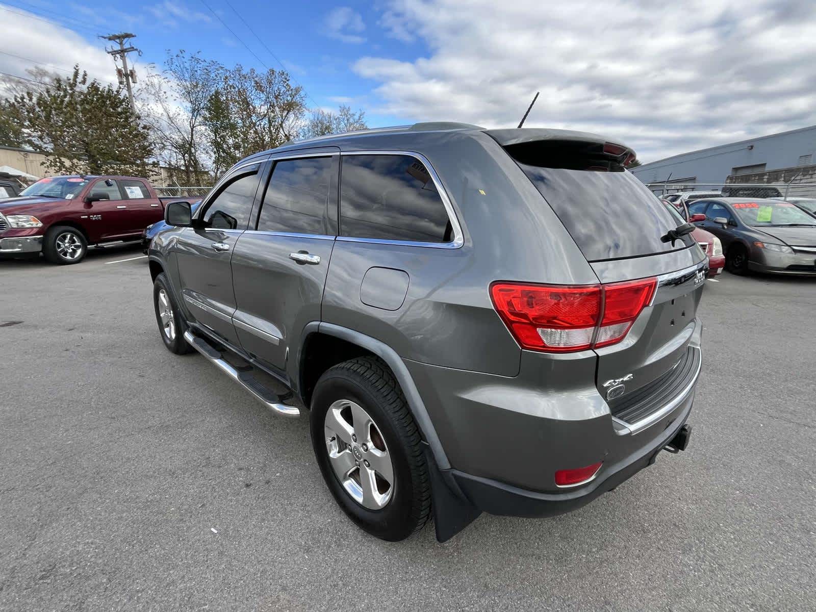 2012 Jeep Grand Cherokee Overland Summit 6