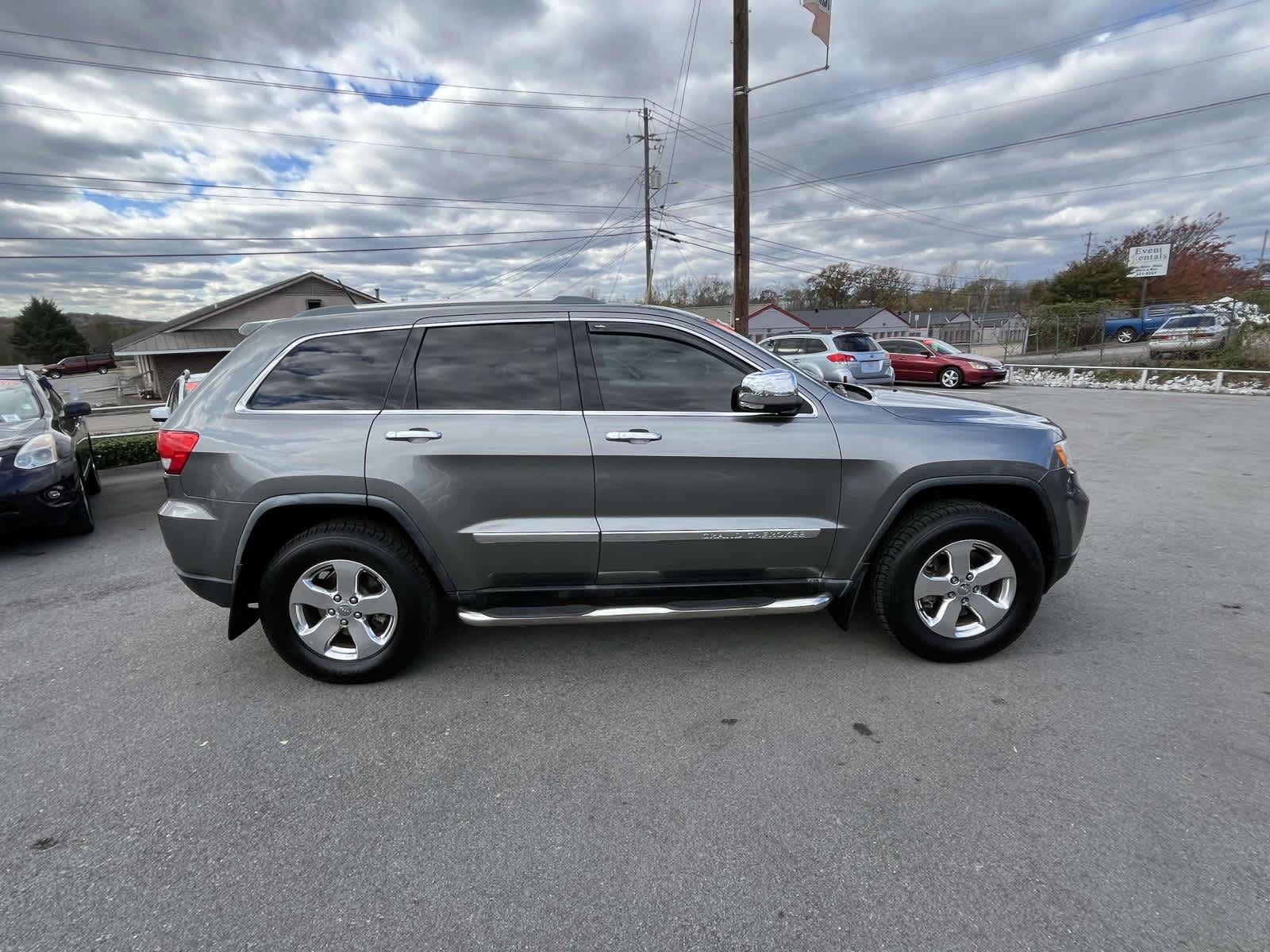 2012 Jeep Grand Cherokee Overland Summit 1