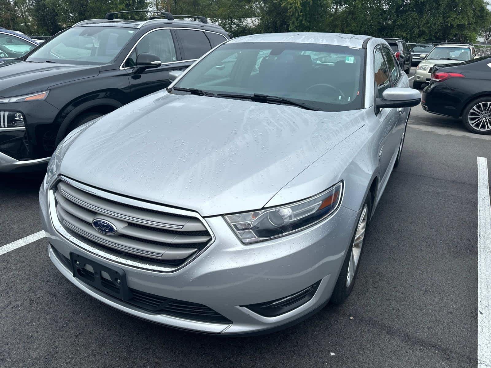 2017 Ford Taurus SEL 3