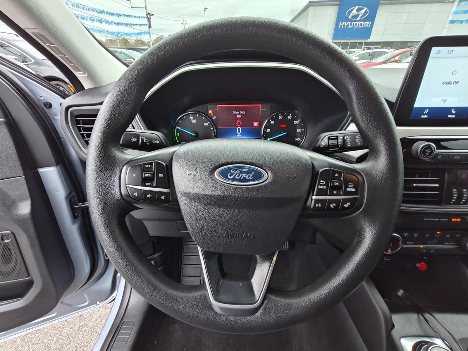 2022 Ford Escape SE Hybrid 18