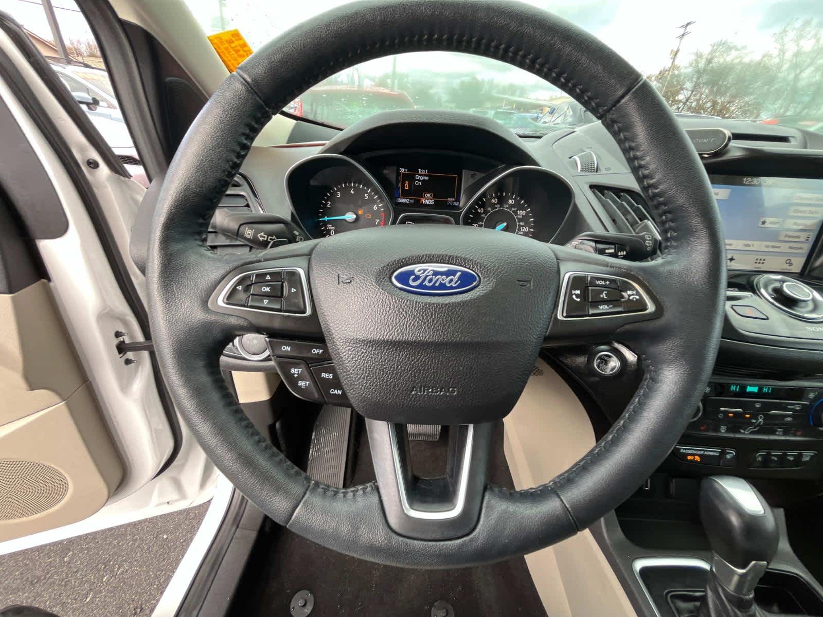 2017 Ford Escape Titanium 24