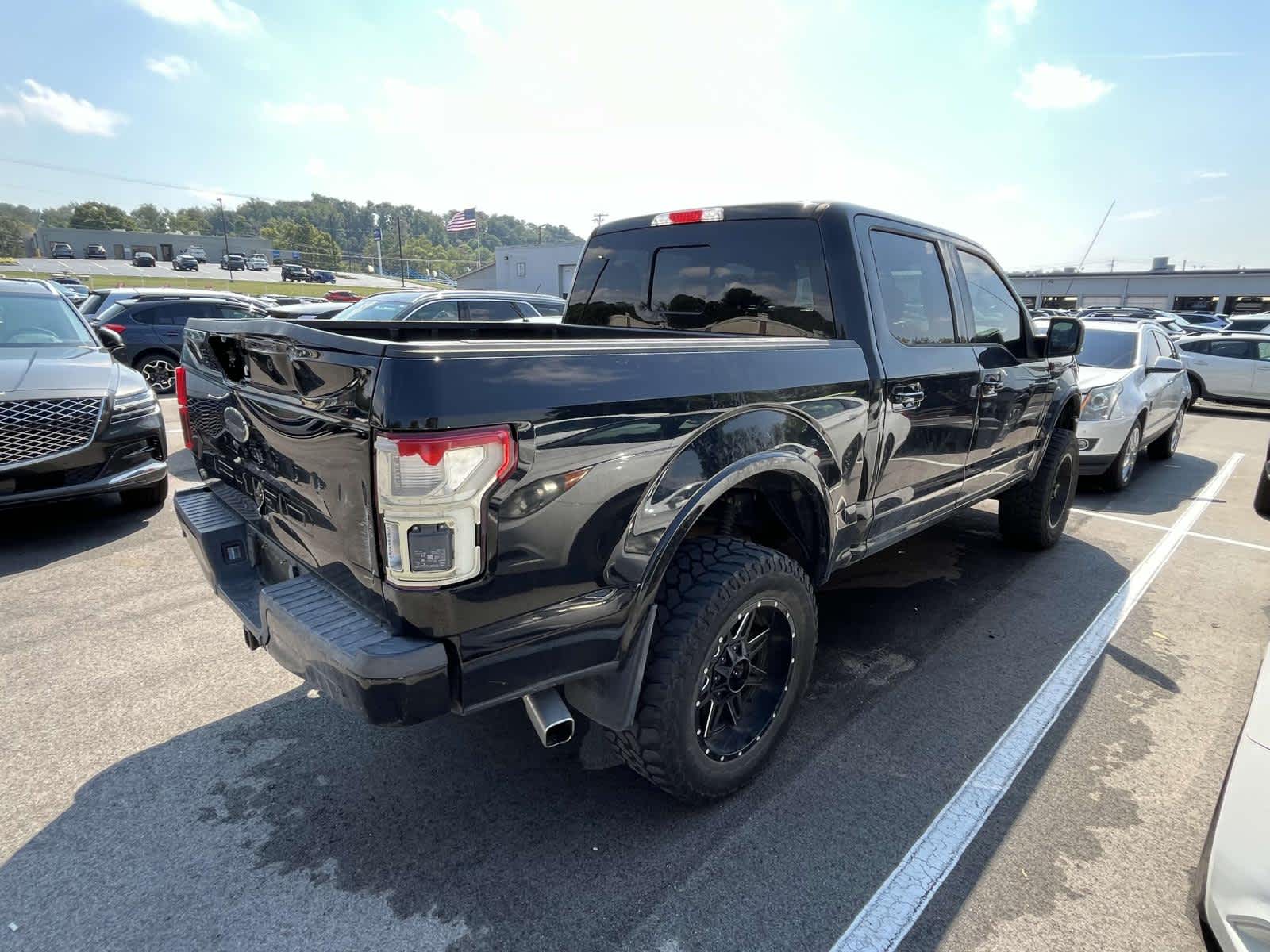 2018 Ford F-150 LARIAT 4WD SuperCrew 5.5 Box 4