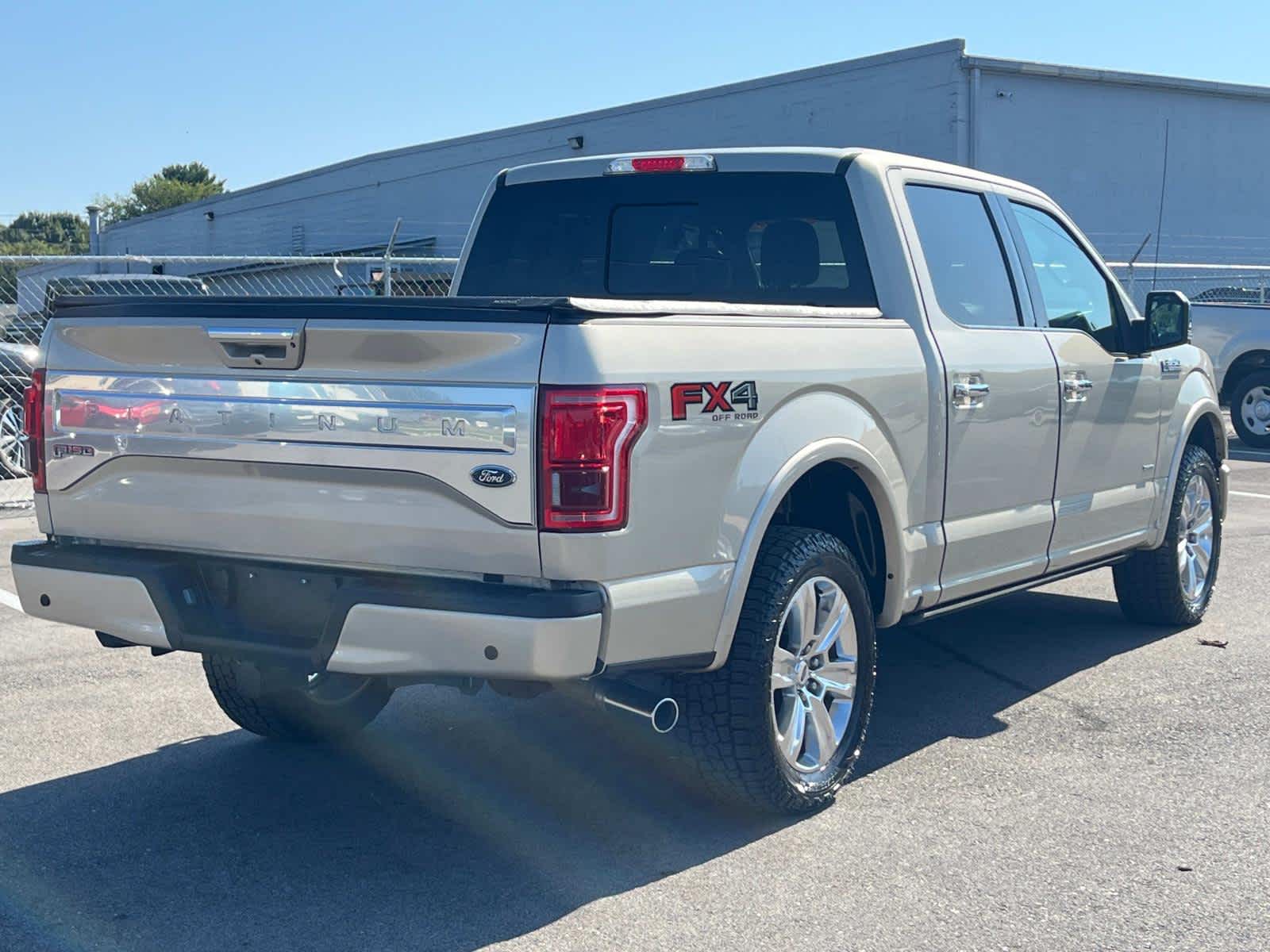 2017 Ford F-150 Platinum 4WD SuperCrew 5.5 Box 8