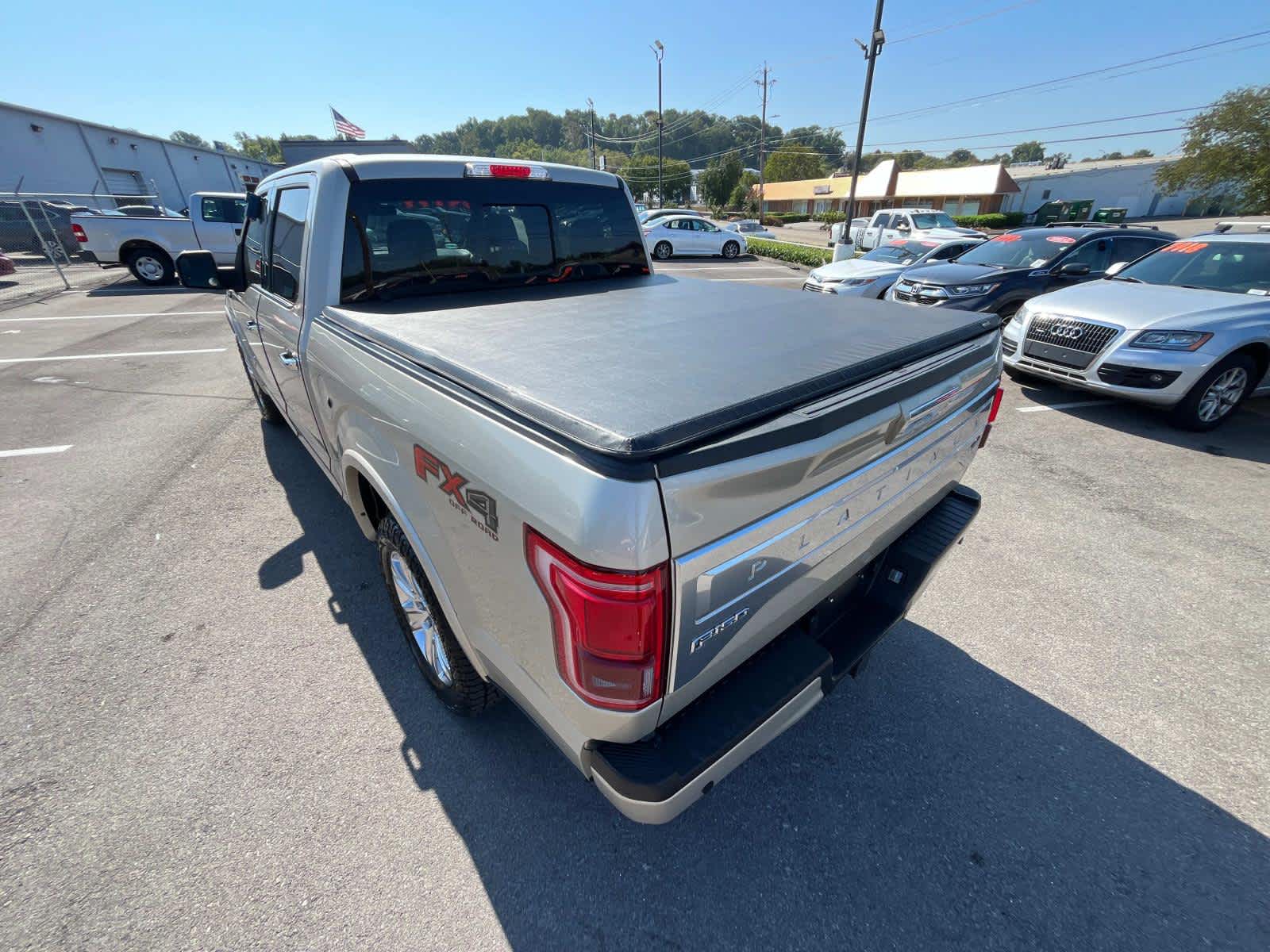 2017 Ford F-150 Platinum 4WD SuperCrew 5.5 Box 24