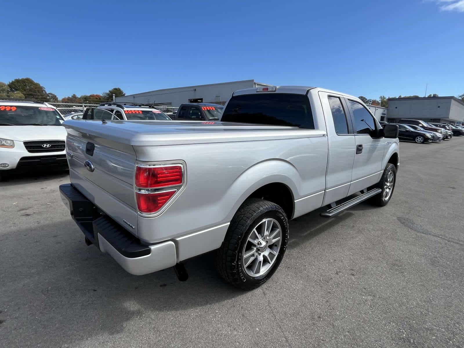 2014 Ford F-150 STX 4WD SuperCab 145 8