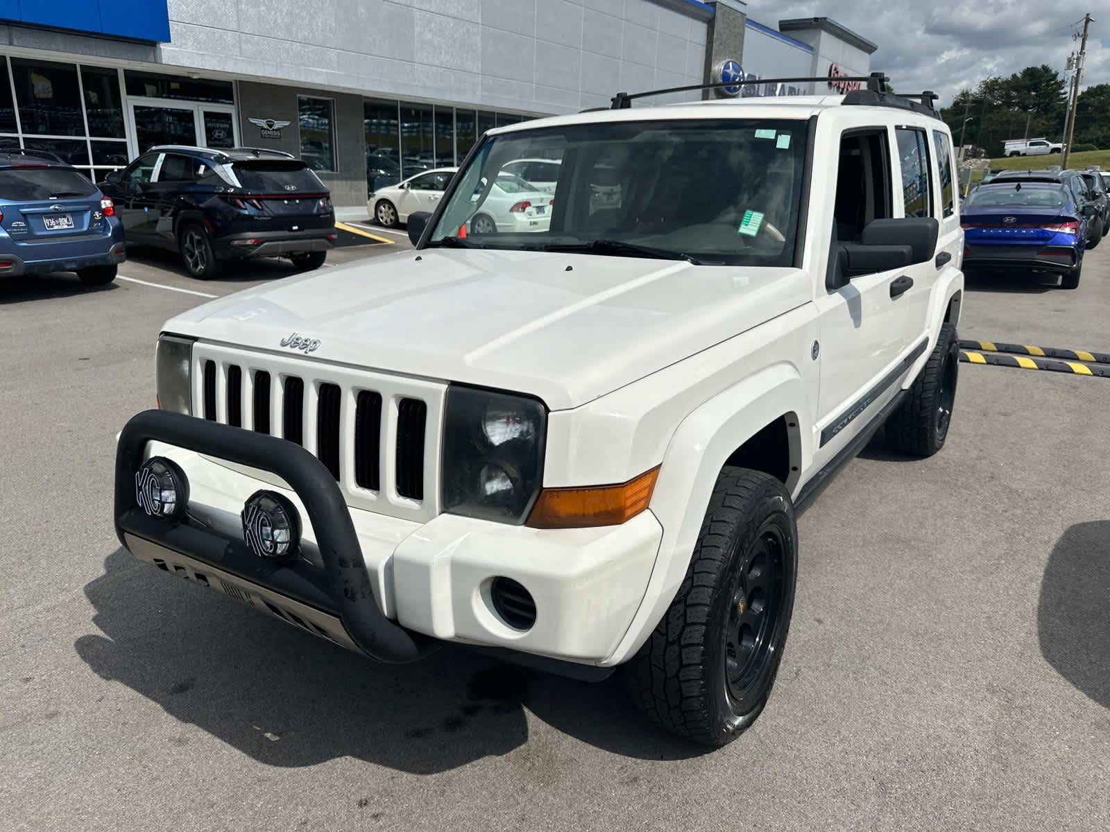 2006 Jeep Commander  4