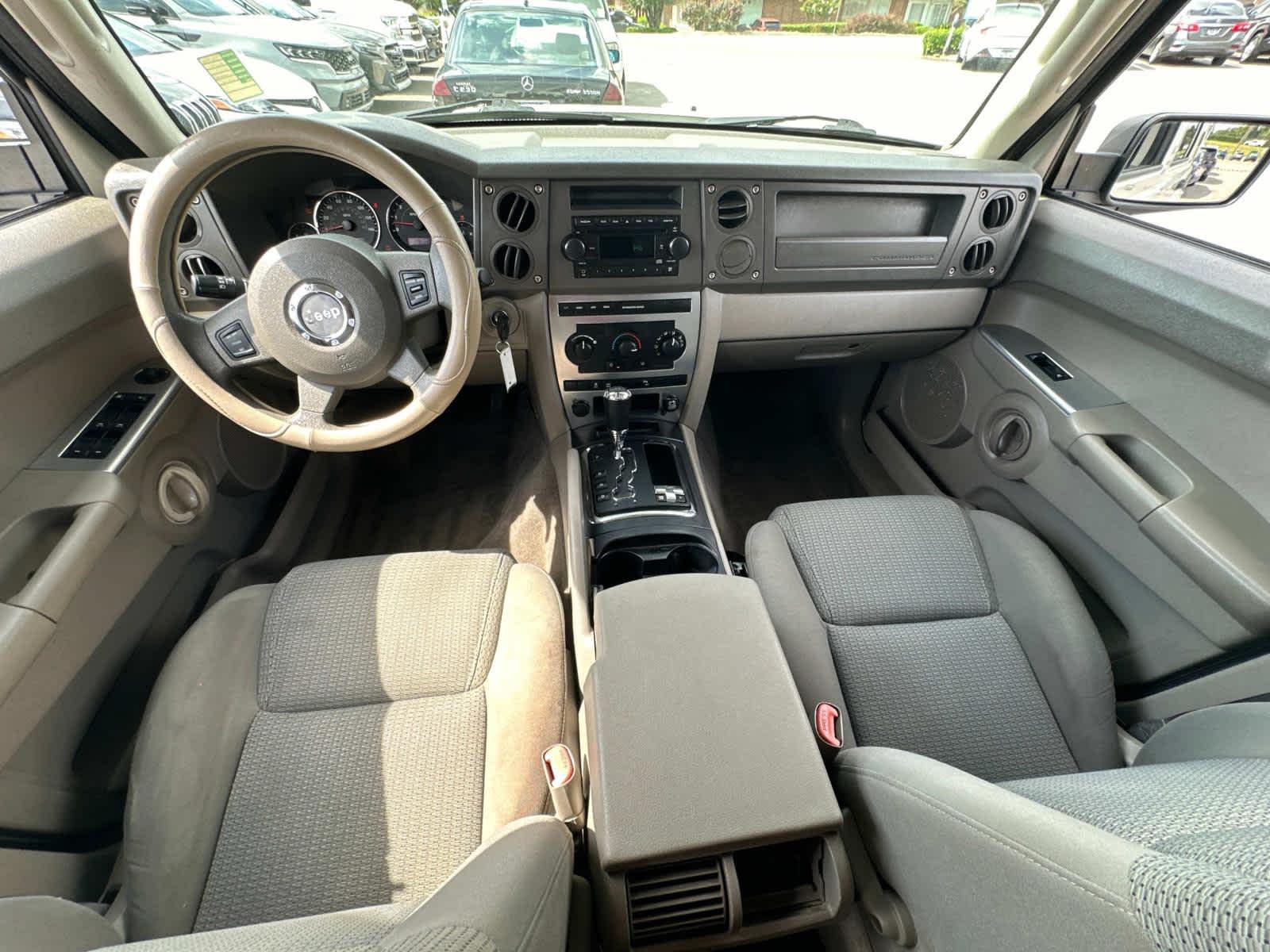 2006 Jeep Commander  13