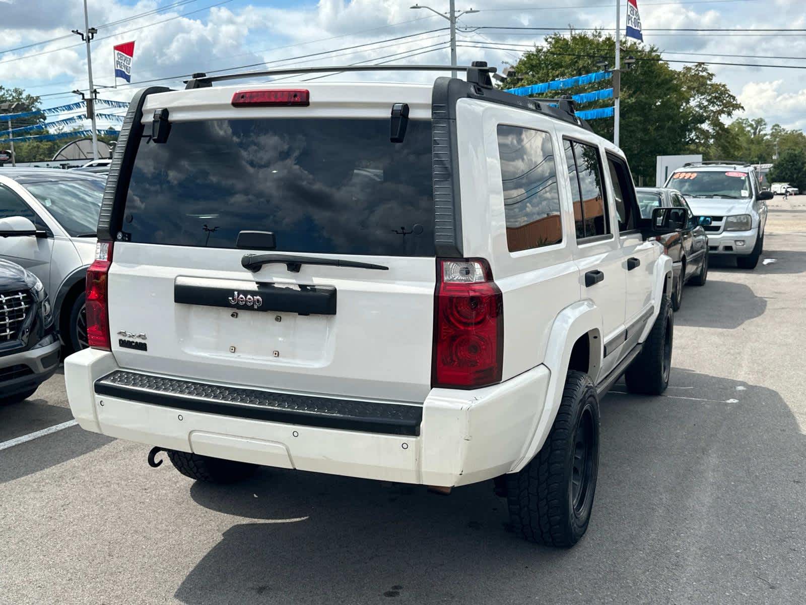 2006 Jeep Commander  8