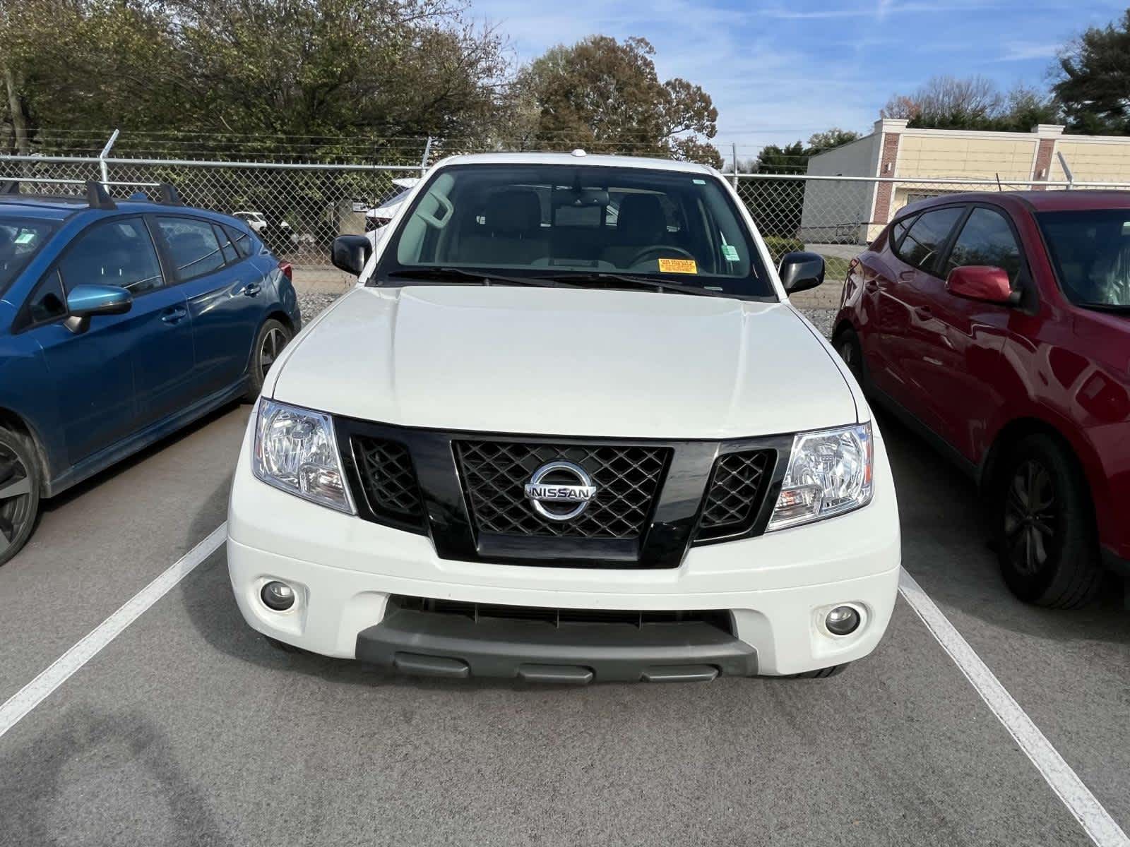 2018 Nissan Frontier SV V6 Crew Cab 4x4 Auto 2