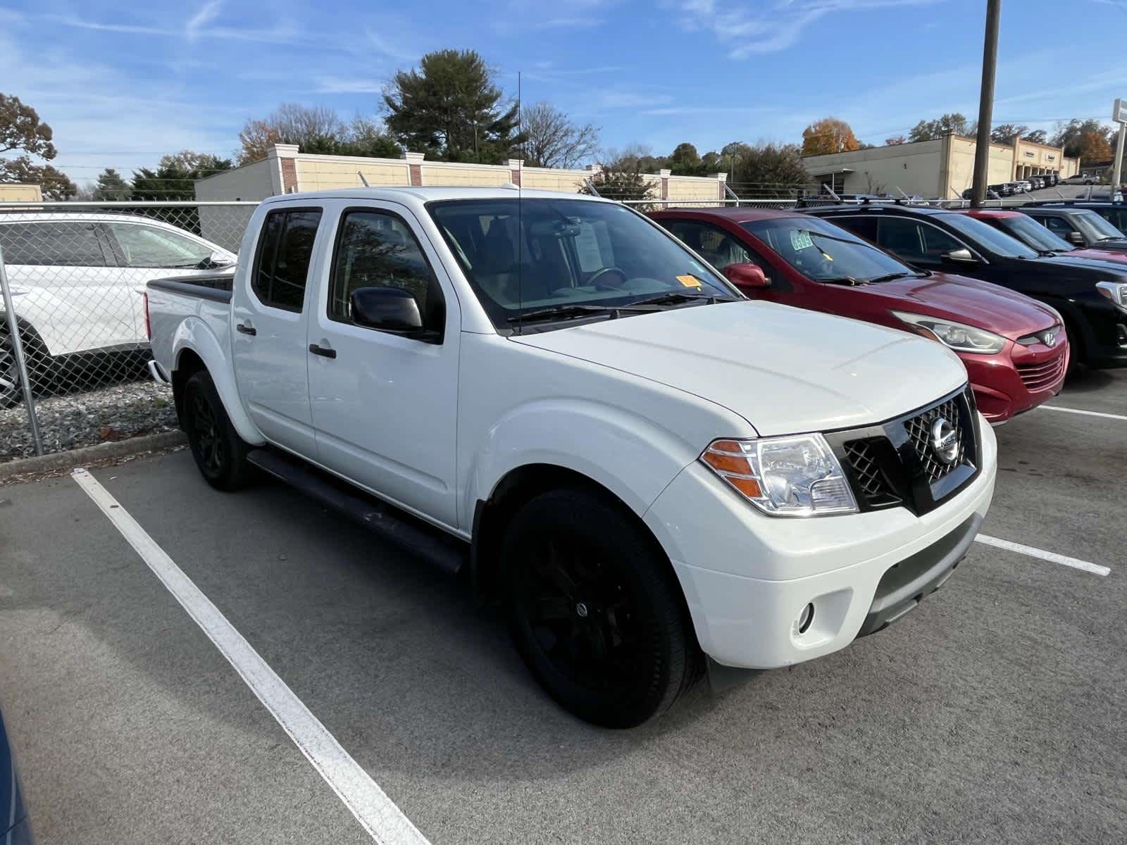 2018 Nissan Frontier SV V6 Crew Cab 4x4 Auto 3