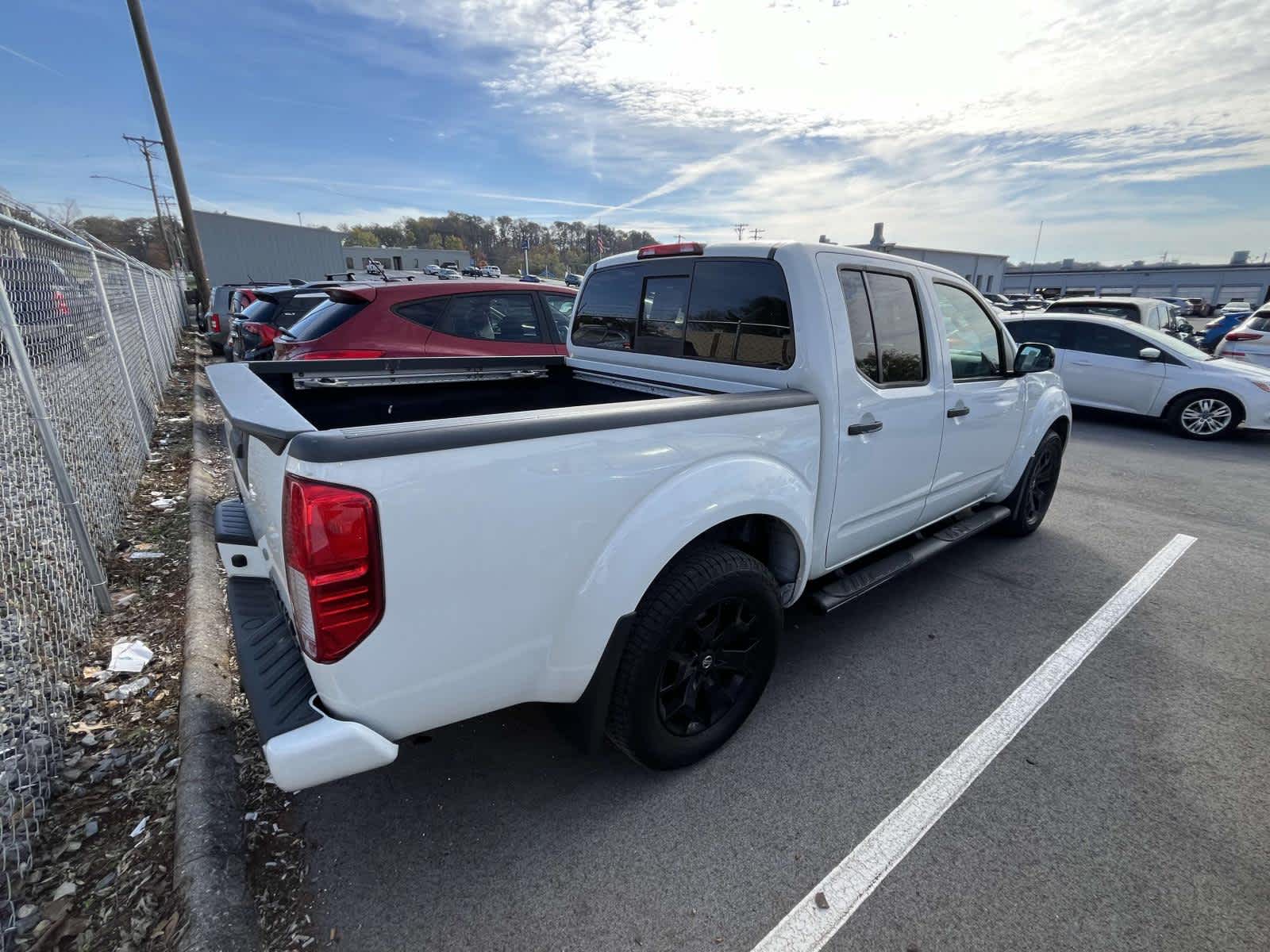 2018 Nissan Frontier SV V6 Crew Cab 4x4 Auto 4