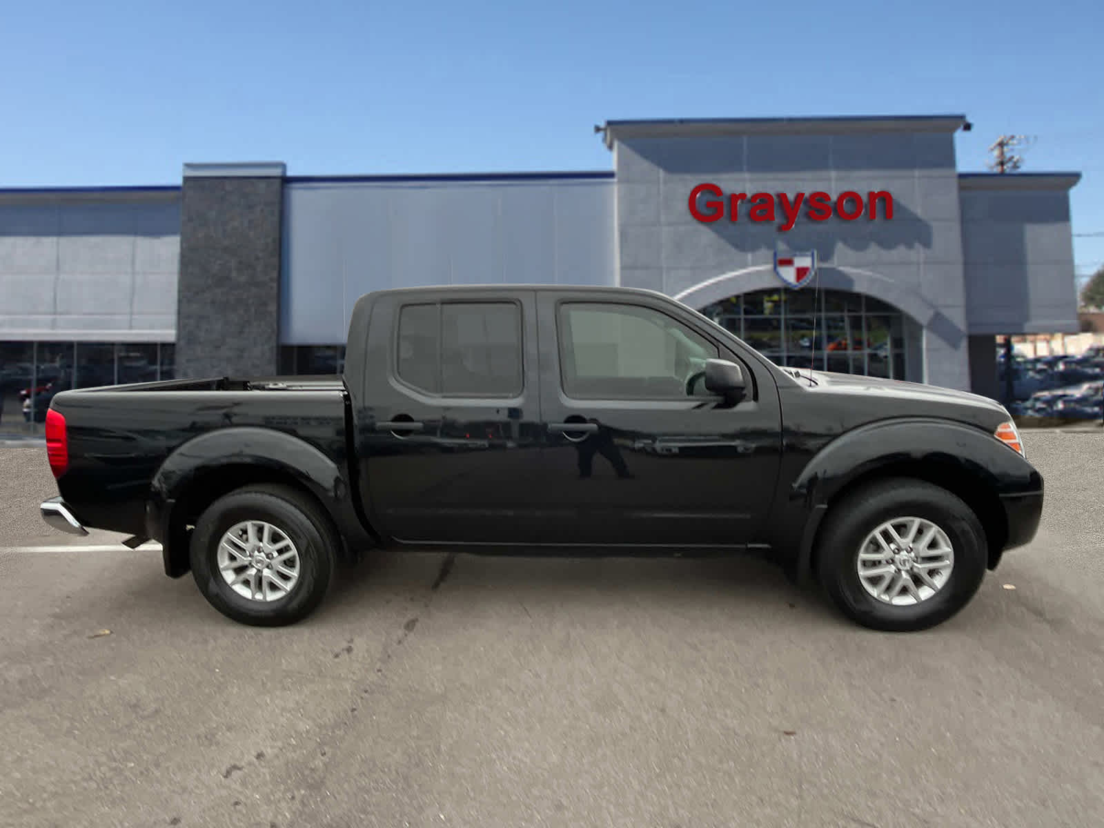 2021 Nissan Frontier SV Crew Cab 4x4 Auto 1