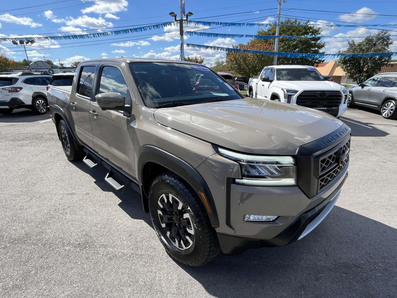 2022 Nissan Frontier PRO-X Crew Cab 4x2 Auto 2