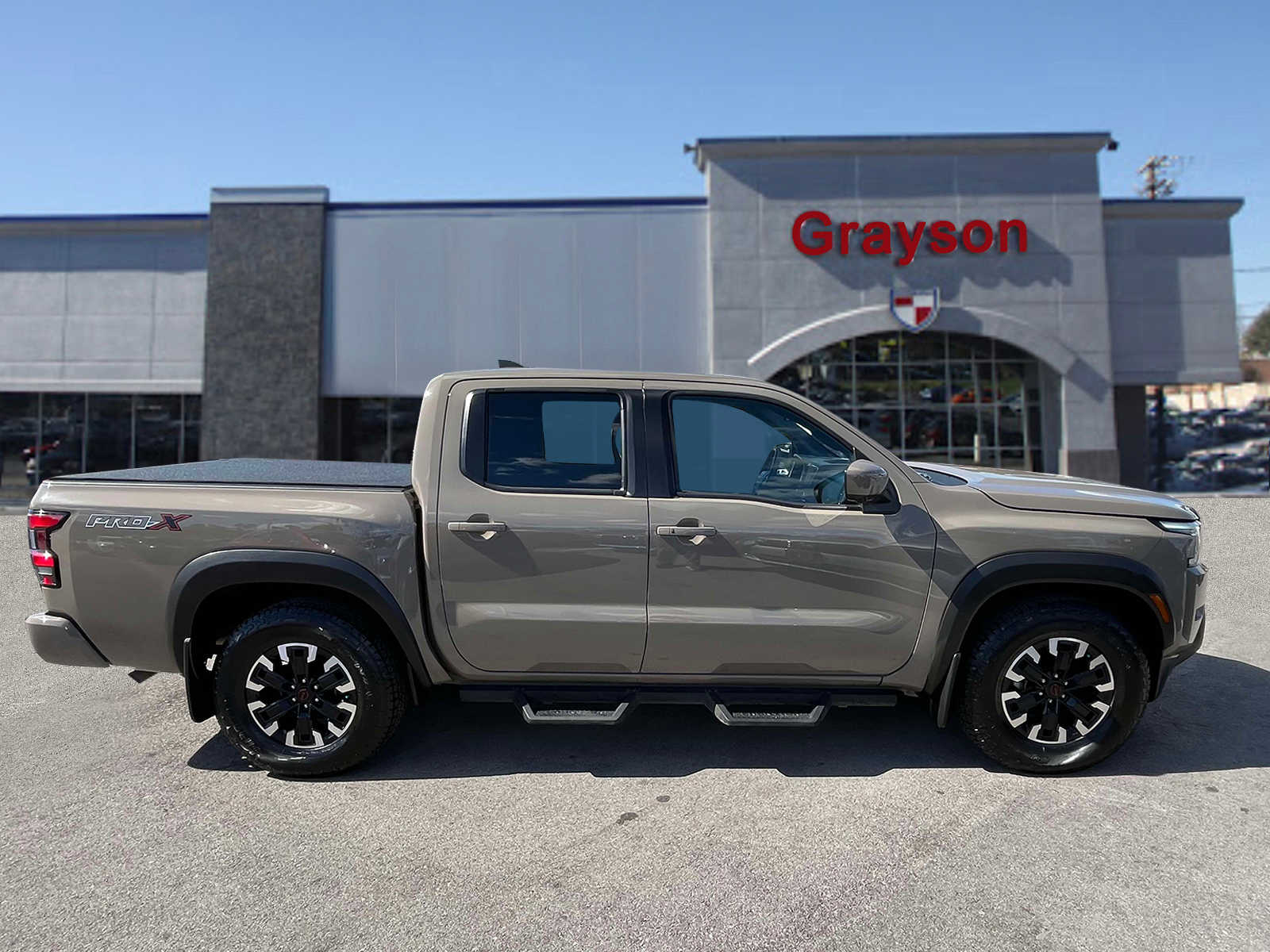 2022 Nissan Frontier PRO-X Crew Cab 4x2 Auto 1