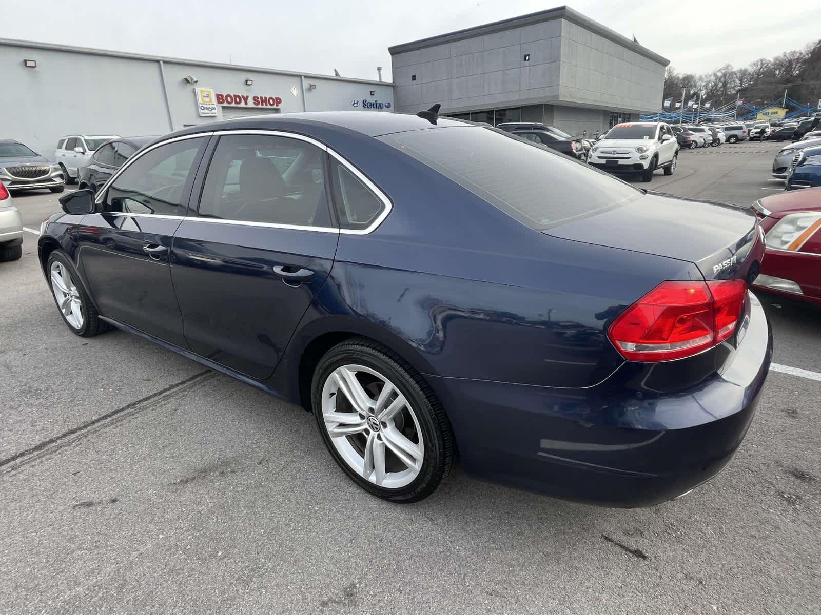 2014 Volkswagen Passat TDI SE w/Sunroof & Nav 6