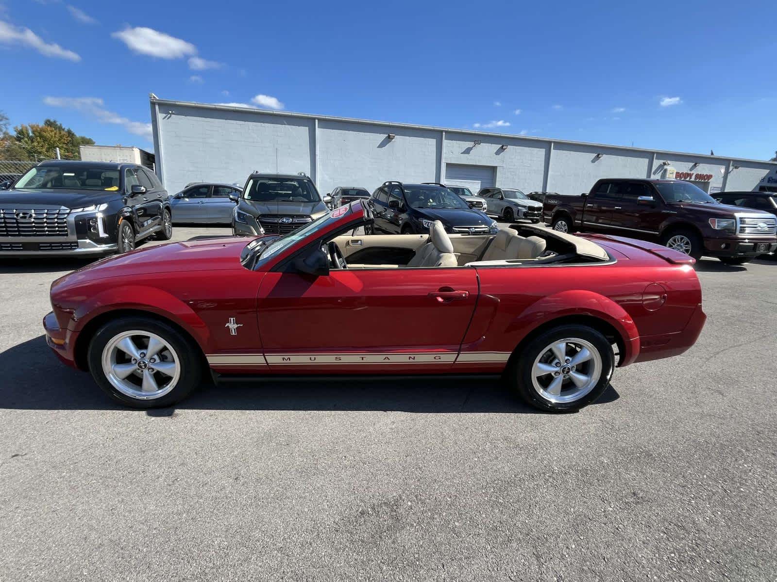 2008 Ford Mustang Deluxe 10