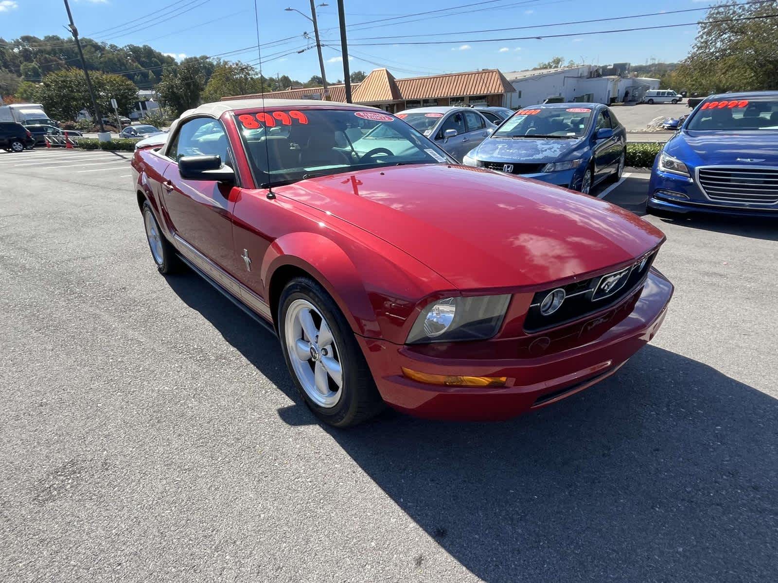 2008 Ford Mustang Deluxe 2