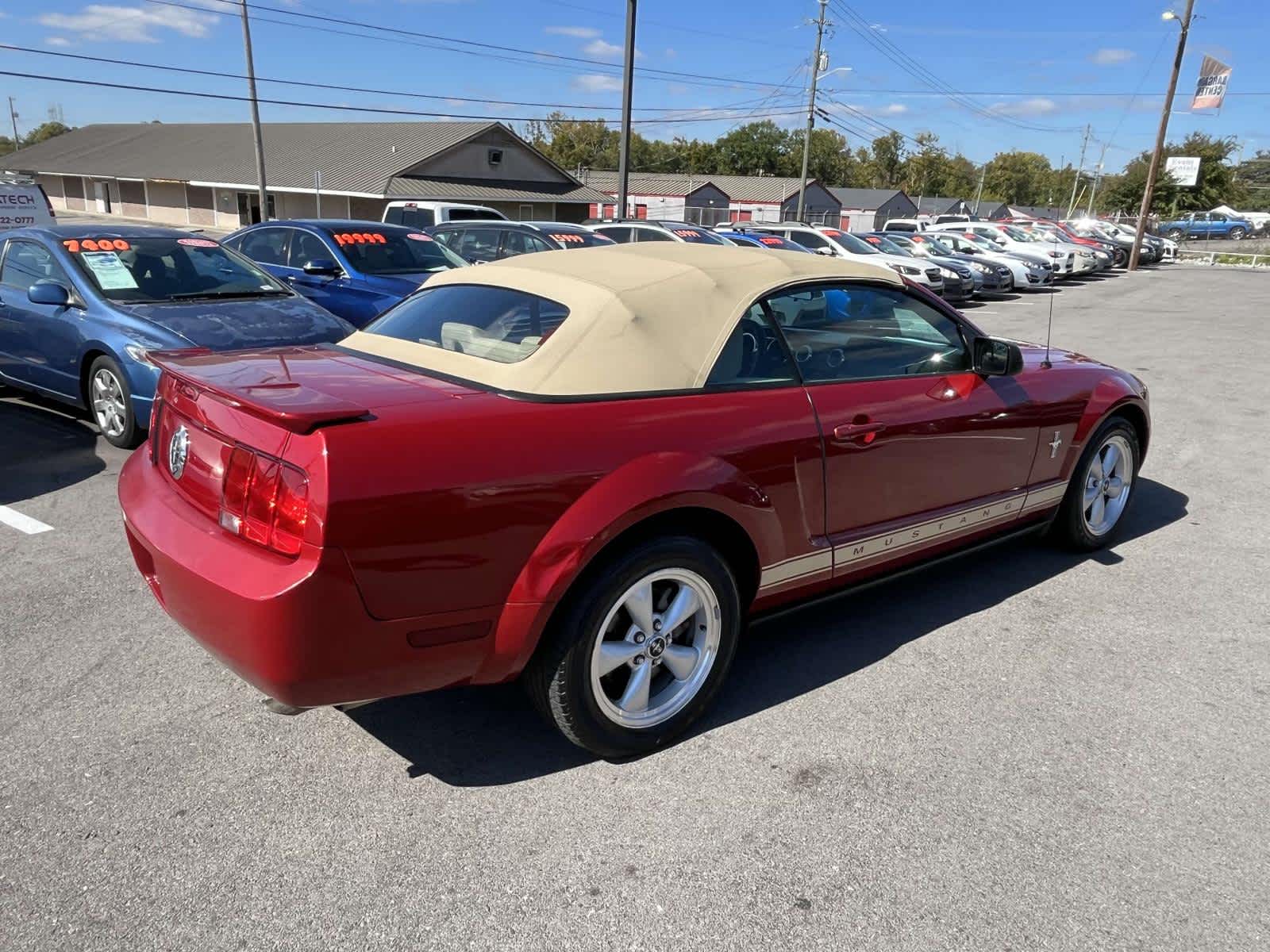 2008 Ford Mustang Deluxe 8