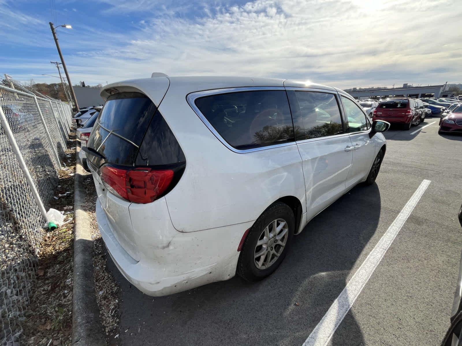 2017 Chrysler Pacifica LX 4