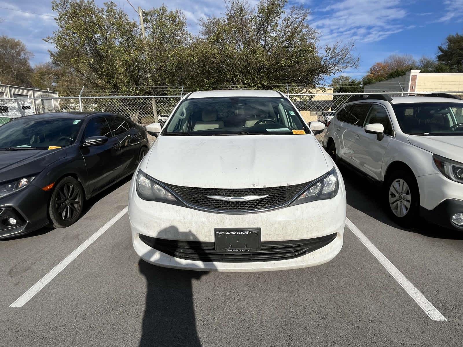 2017 Chrysler Pacifica LX 2