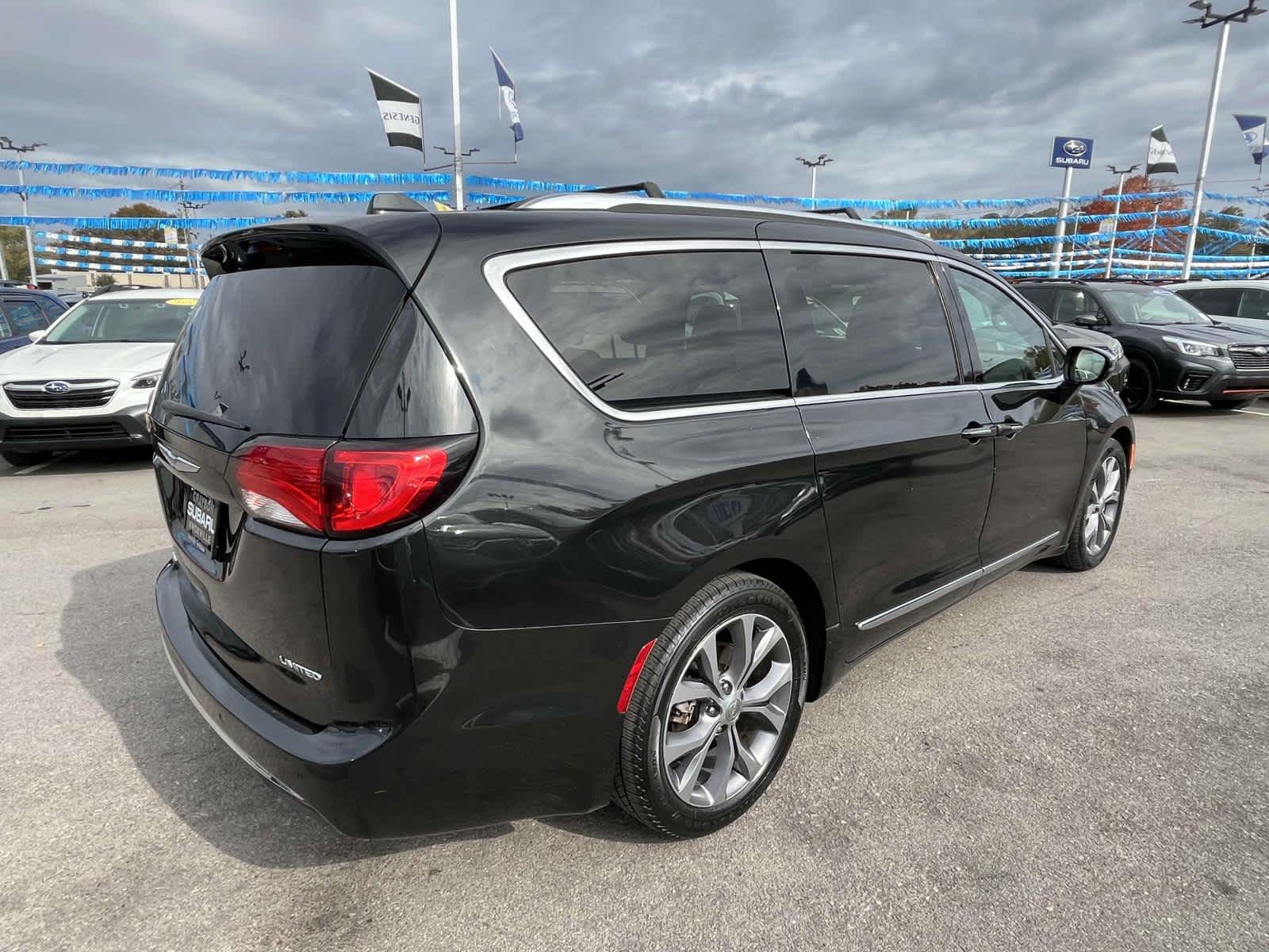 2019 Chrysler Pacifica Limited 8