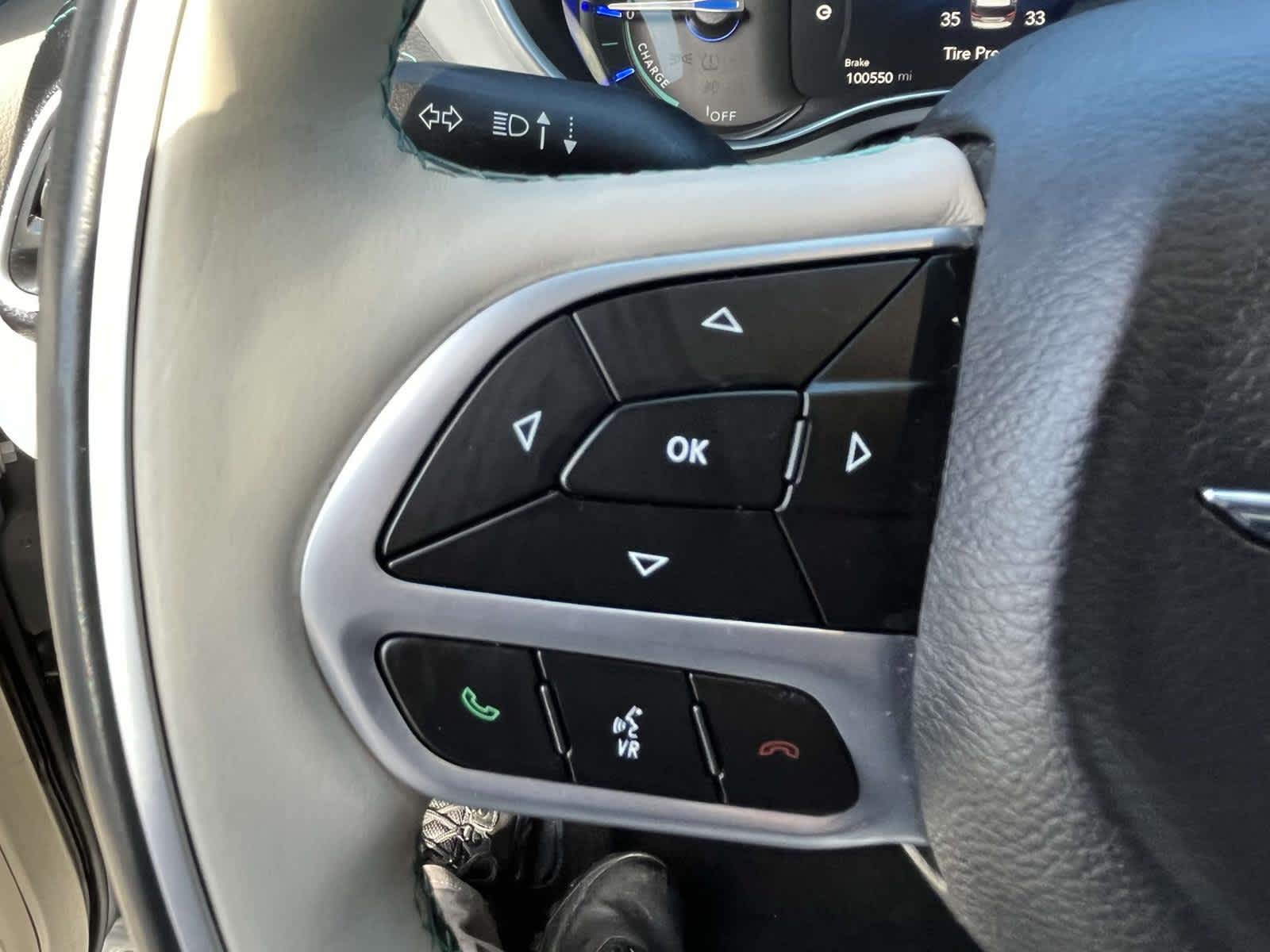 2018 Chrysler Pacifica Hybrid Limited 19