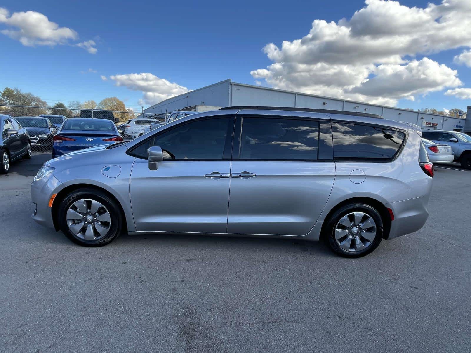 2018 Chrysler Pacifica Hybrid Limited 5