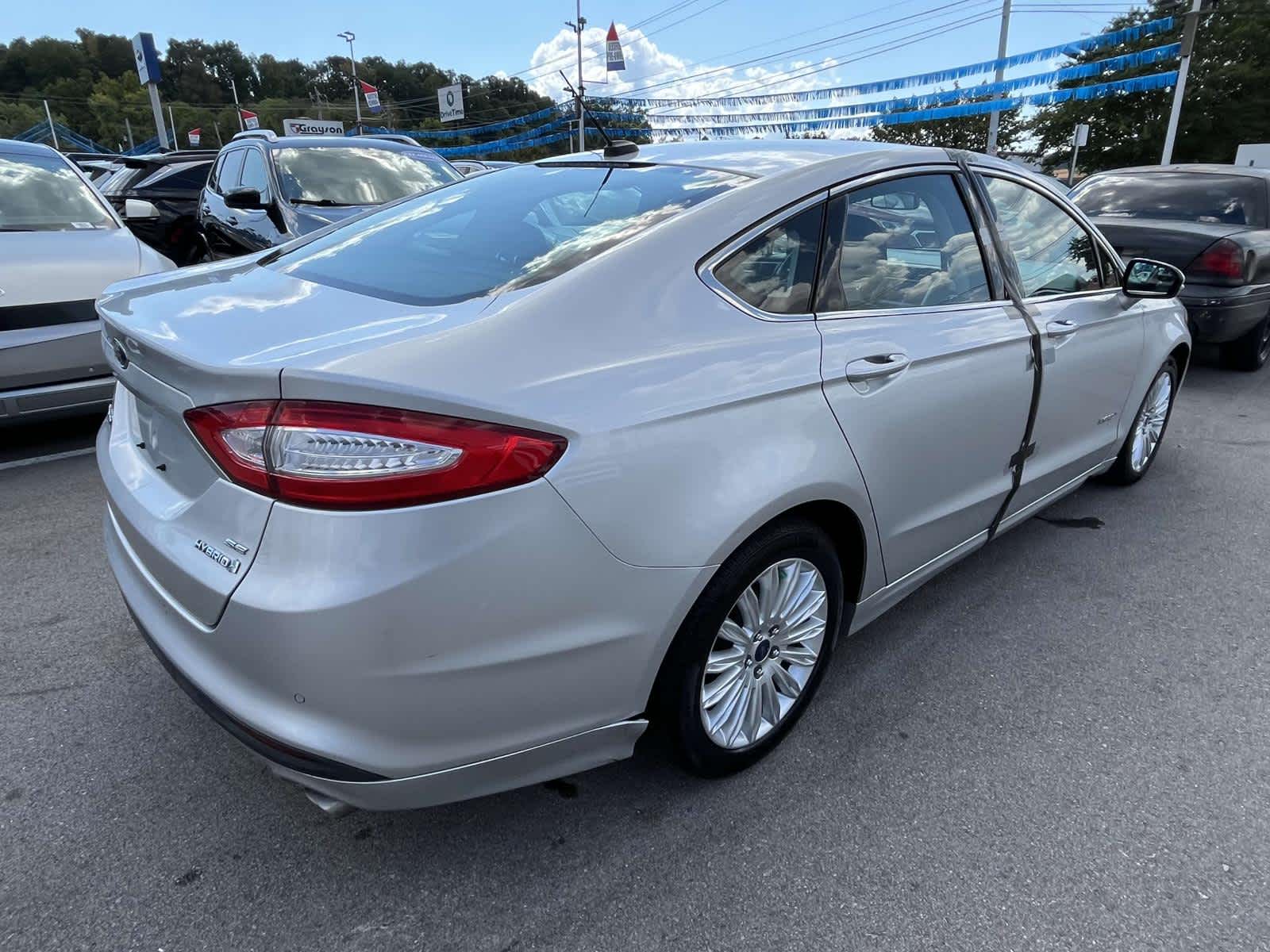 2013 Ford Fusion SE Hybrid 8