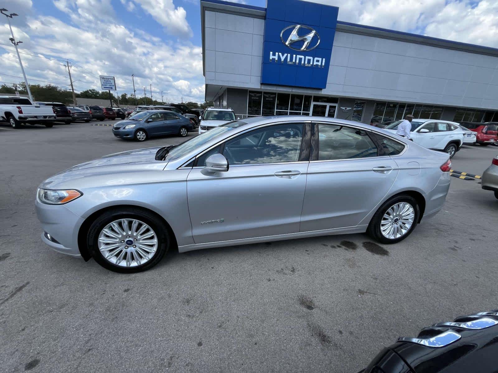 2013 Ford Fusion SE Hybrid 5