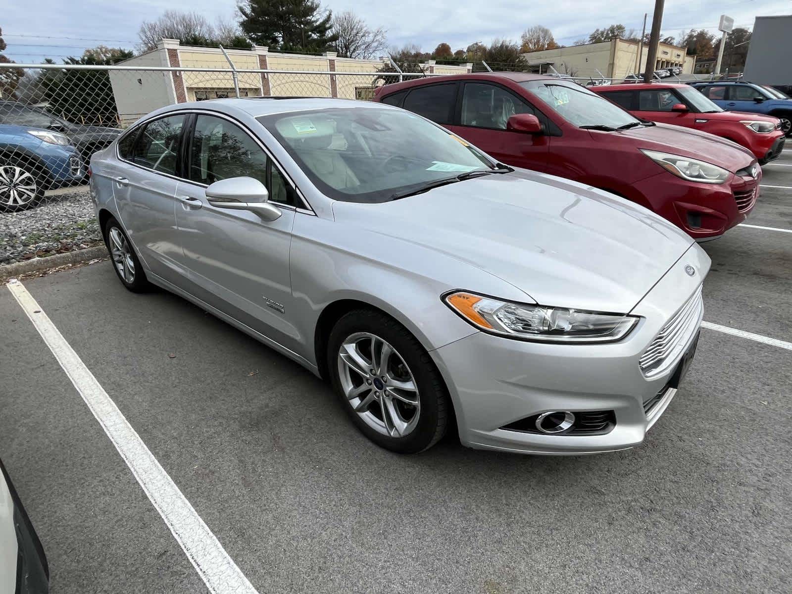 2016 Ford Fusion Energi Titanium 3