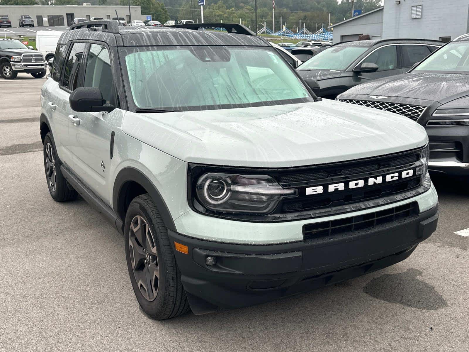 2022 Ford Bronco Sport Outer Banks 2