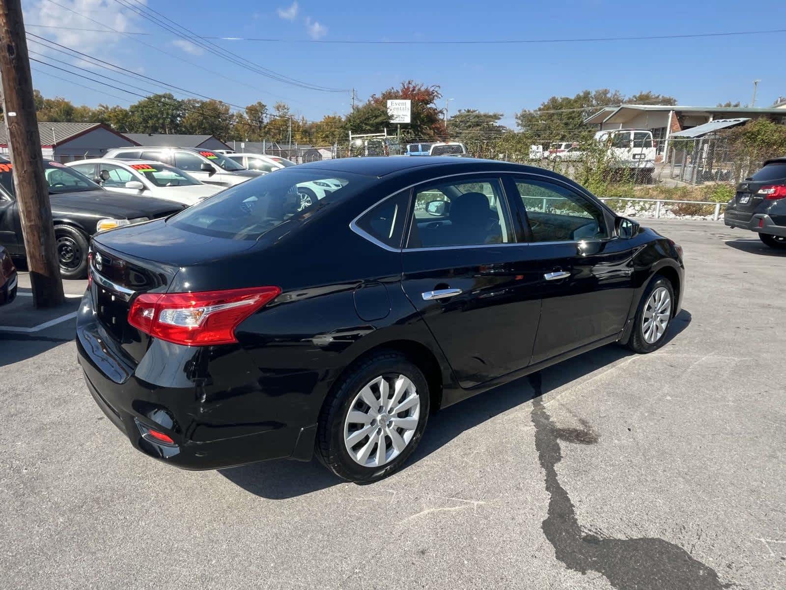 2018 Nissan Sentra S 8