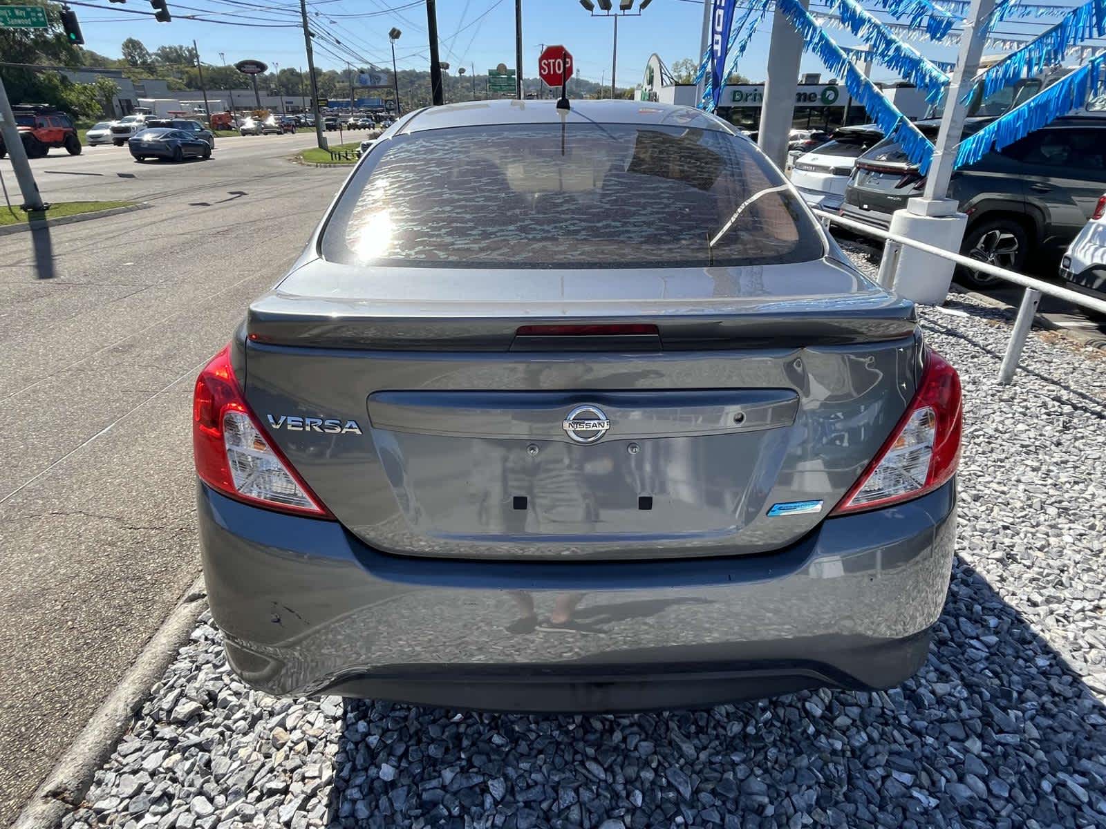 2016 Nissan Versa S Plus 7